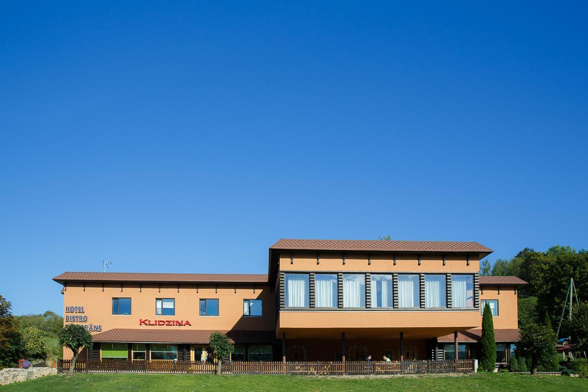 Skriveri Hotel Klidzina מראה חיצוני תמונה